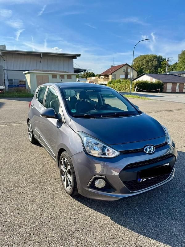 Grau Gebraucht 2014 Hyundai i10 Trend Kleinwagen | 5.499 € (Guter Preis) - Bild 1/4