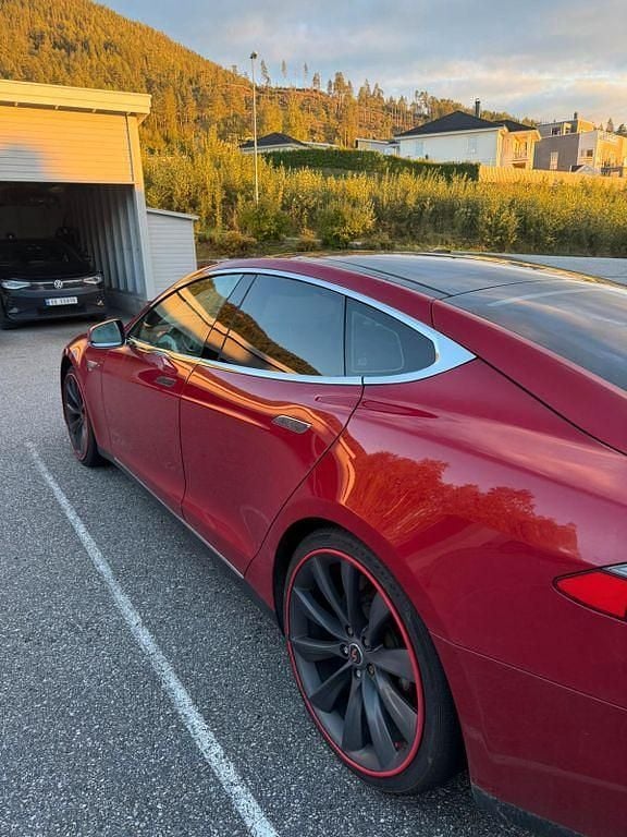 Gebraucht Tesla Model S 309 kW (421 PS) 2013 Rot Kleinwagen