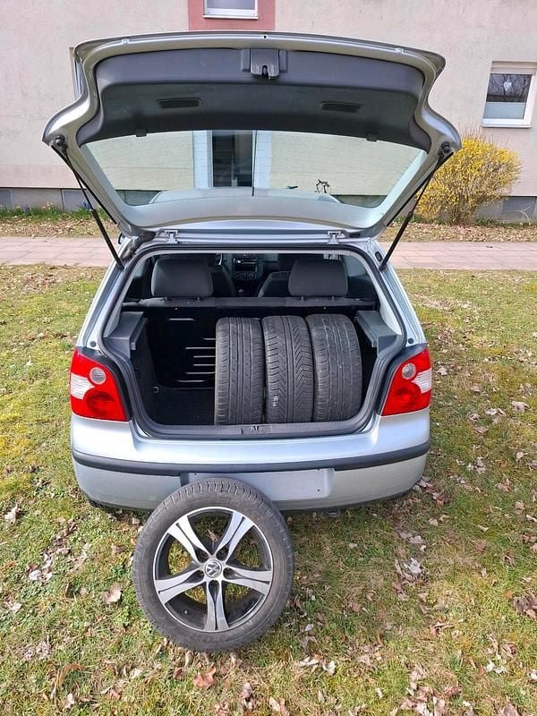 Gebraucht VW Polo 54 PS (39 kW) 2004 Grau Kleinwagen