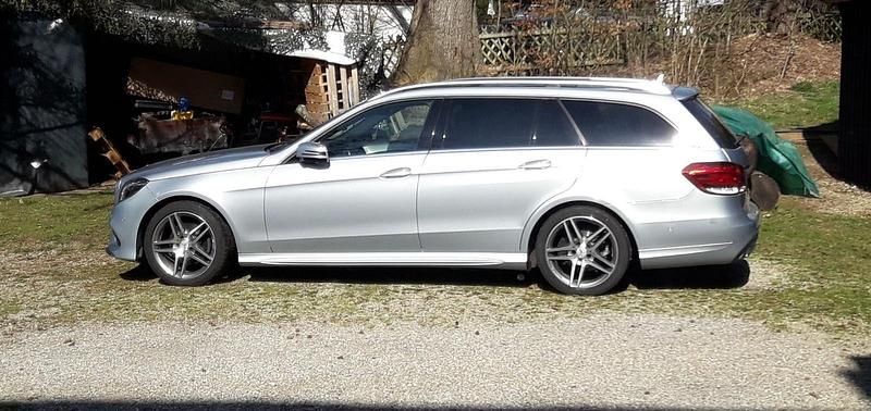 Gebraucht Mercedes E220 AMG line 170 PS (125 kW) 2014 Silber Kombi