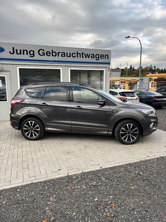 Gebraucht Ford Kuga ST-Line 230 PS (169 kW) 2019 Grau SUV