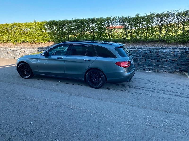 Andere farben Gebraucht 2016 Mercedes C220 Kombi | 13.990 € (Guter Preis) - Bild 1/4