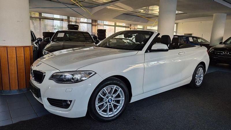 Gebraucht BMW 220 Sport Line 184 PS (135 kW) 2015 Weiß Cabrio