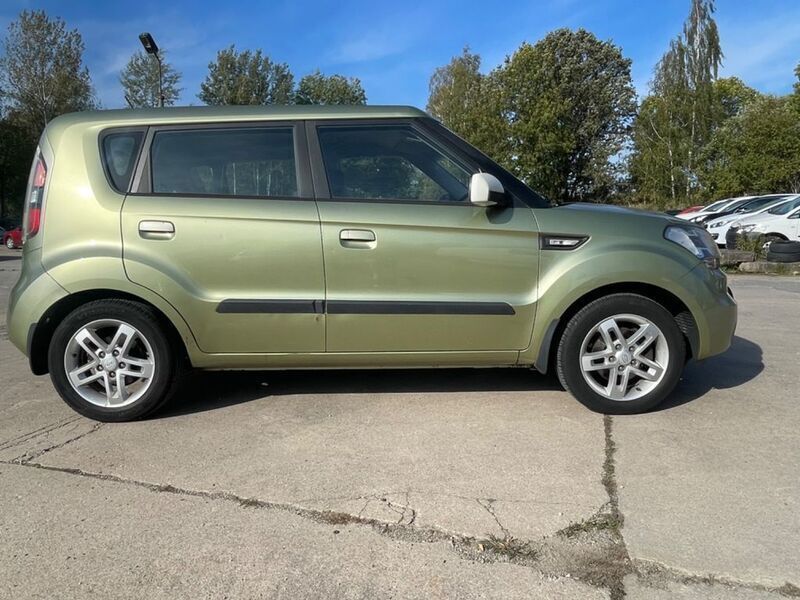Gebraucht Kia Soul Attract 126 PS (92 kW) 2010 Grün SUV