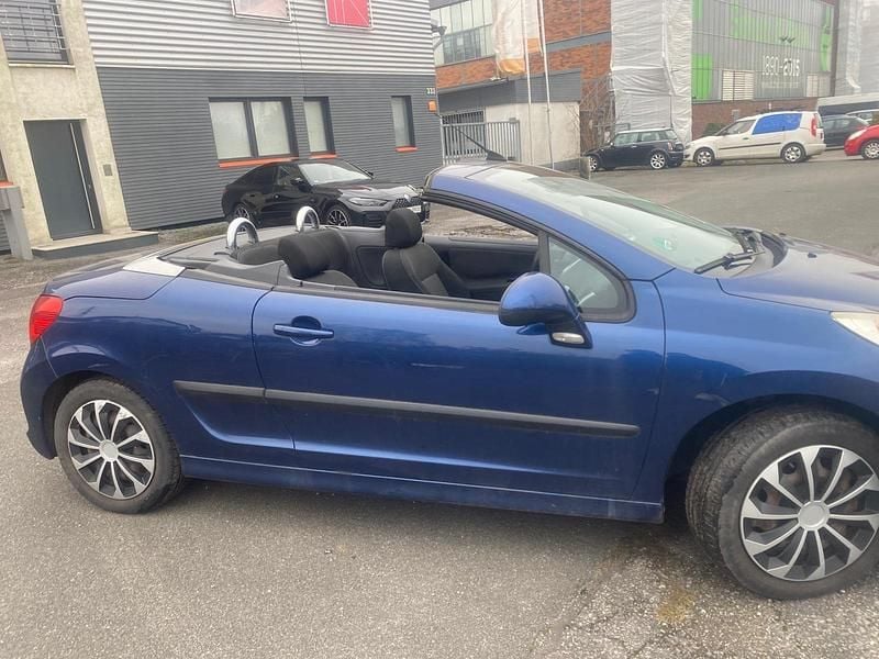 Gebraucht Peugeot 207 CC 105 PS (77 kW) 2008 Blau Cabrio