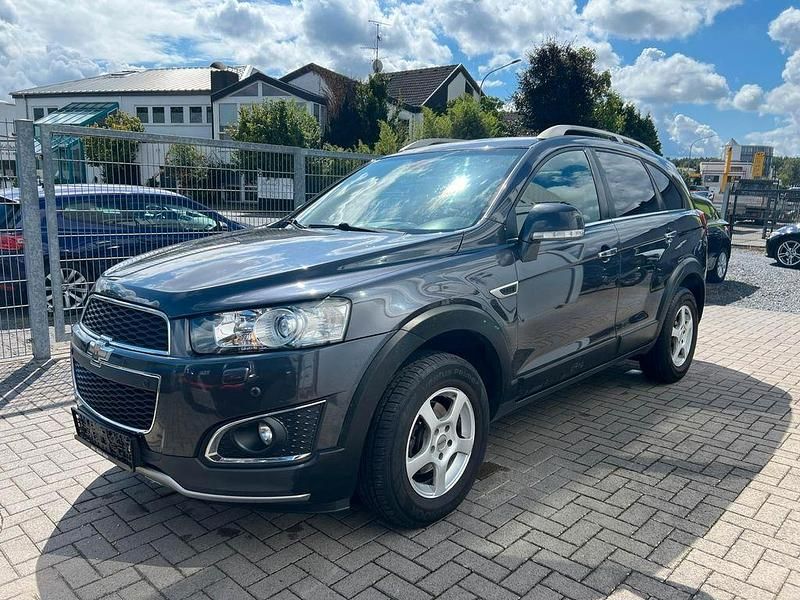 Grau Gebraucht 2014 Chevrolet Captiva LTZ SUV | 4.600 € (Fairer Preis) - Bild 1/4