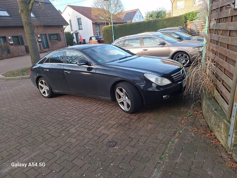 Schwarz Gebraucht 2007 Mercedes CLS350 Coupé | 12.500 € (Fairer Preis) - Bild 1/4