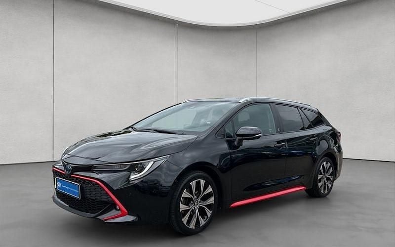Schwarz Gebraucht 2021 Toyota Corolla Team Kombi | 23.980 € (Fairer Preis) - Bild 1/4