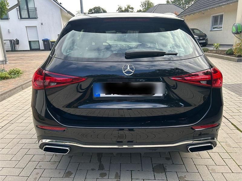 Gebraucht Mercedes C300 AMG 265 PS (194 kW) 2024 Schwarz Kombi