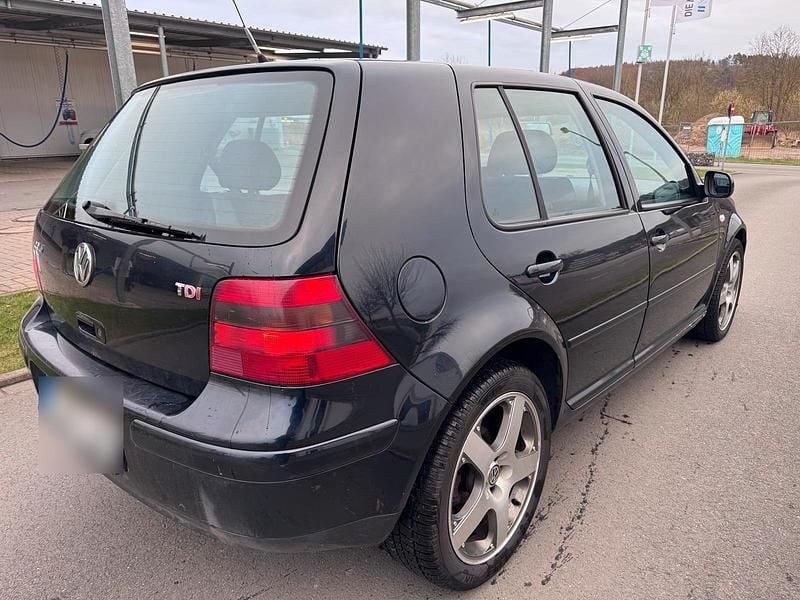 Gebraucht VW Golf IV 131 PS (96 kW) 2002 Schwarz Kleinwagen