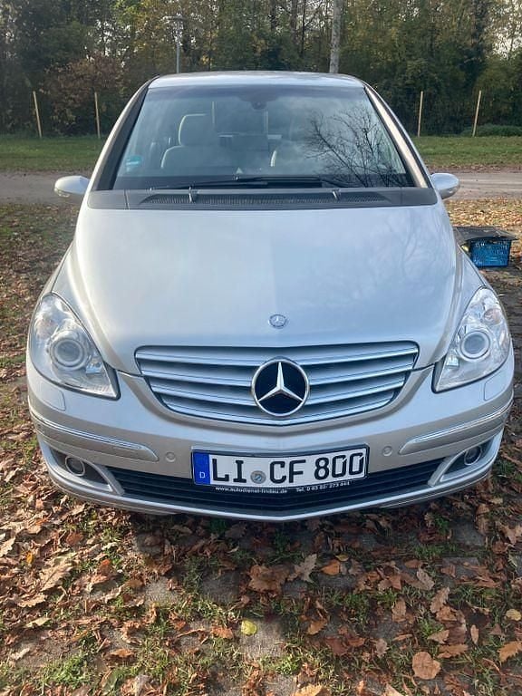 Silber Gebraucht 2006 Mercedes B200 Van / Kleinbus | 4.400 € (Guter Preis) - Bild 1/4