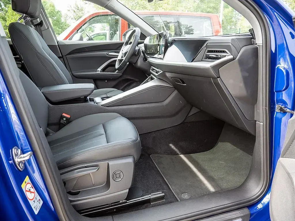 Gebraucht Audi Q5 S-Line 204 PS (150 kW) 2025 Ultrablau SUV