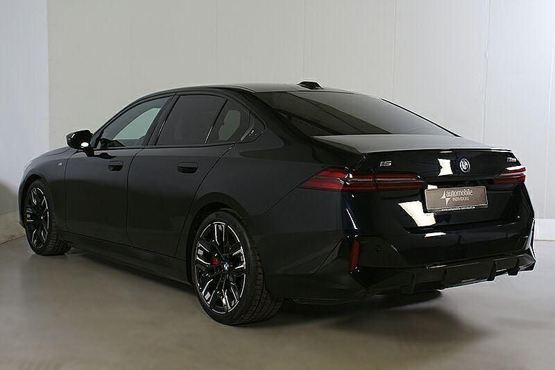 Gebraucht BMW i5 M Sport 442 kW (601 PS) 2025 Schwarz Limousine