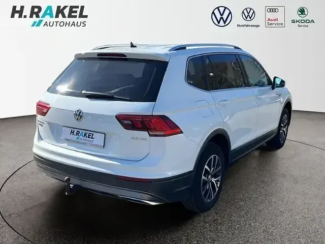 Gebraucht VW Tiguan Allspace Comfortline 150 PS (110 kW) 2019 Weiss SUV