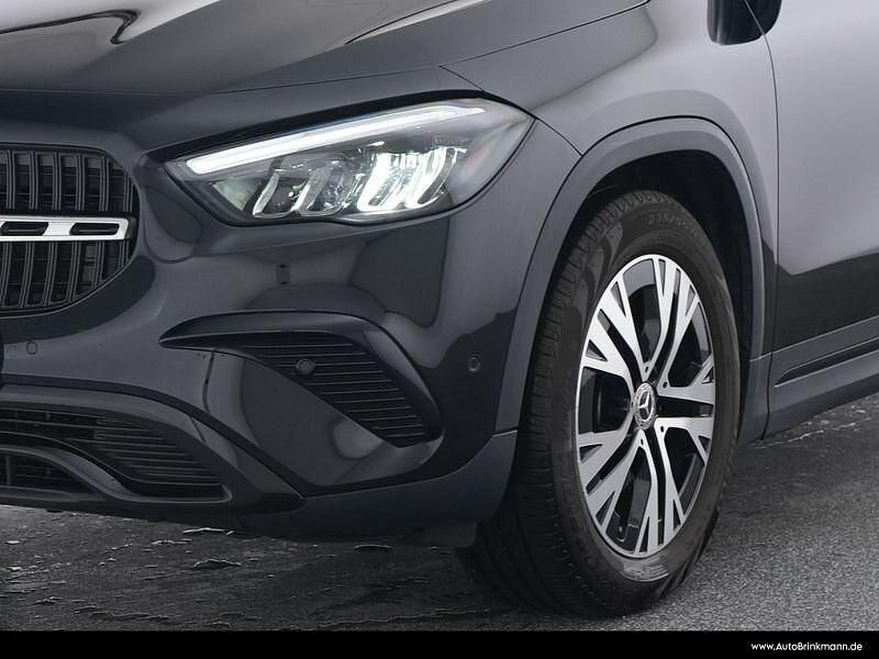 Gebraucht Mercedes GLA180 Night 136 PS (100 kW) 2025 lack kosmosschwarz SUV