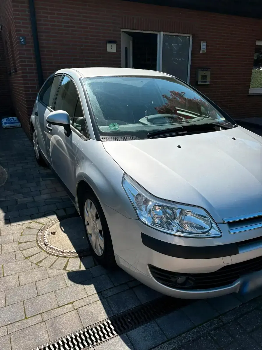 Gebraucht Citroën C4 88 PS (64 kW) 2007 Silber Limousine