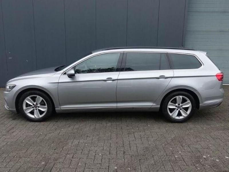 Gebraucht VW Passat Business 150 PS (110 kW) 2021 Silber Kombi