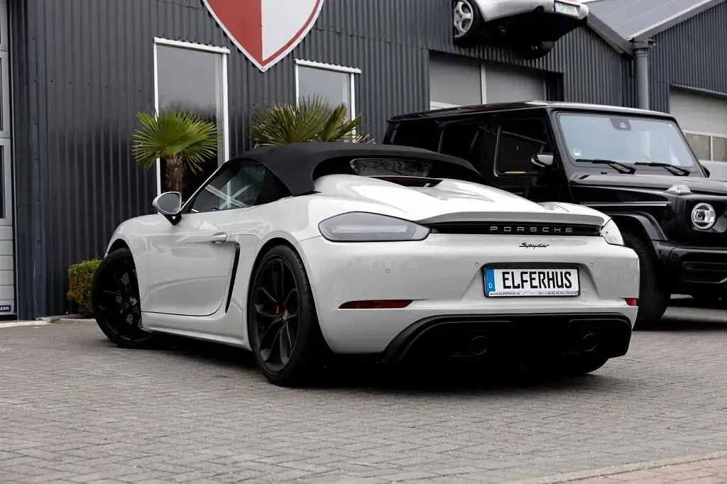 Gebraucht Porsche 718 Spyder 420 PS (308 kW) 2020 Grau Cabrio
