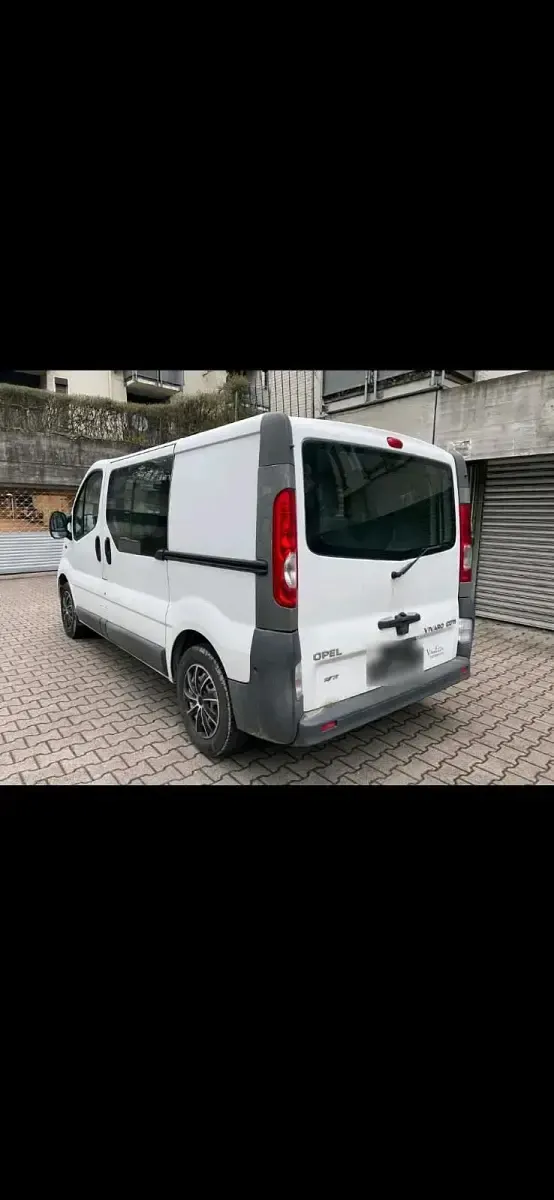 Gebraucht Opel Vivaro 114 PS (83 kW) 2007 Weiß Van / Kleinbus