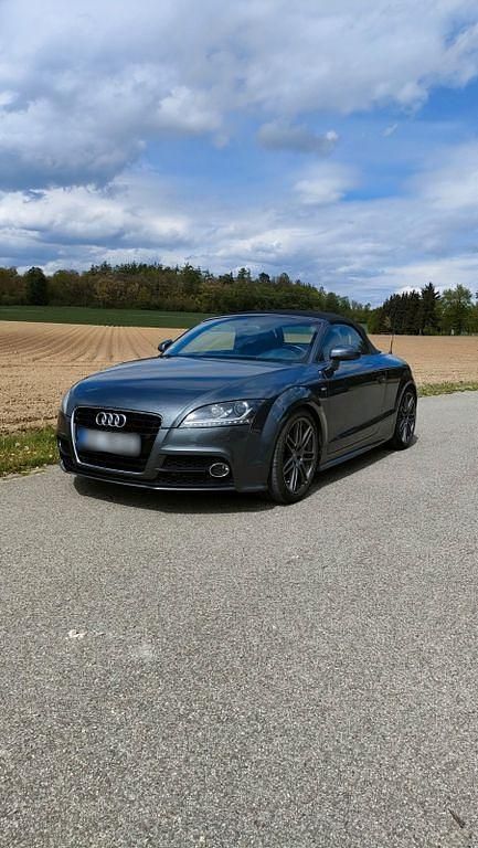 Grau Gebraucht 2011 Audi TT Roadster S-Line Cabrio | 13.300 € (Fairer Preis) - Bild 1/4