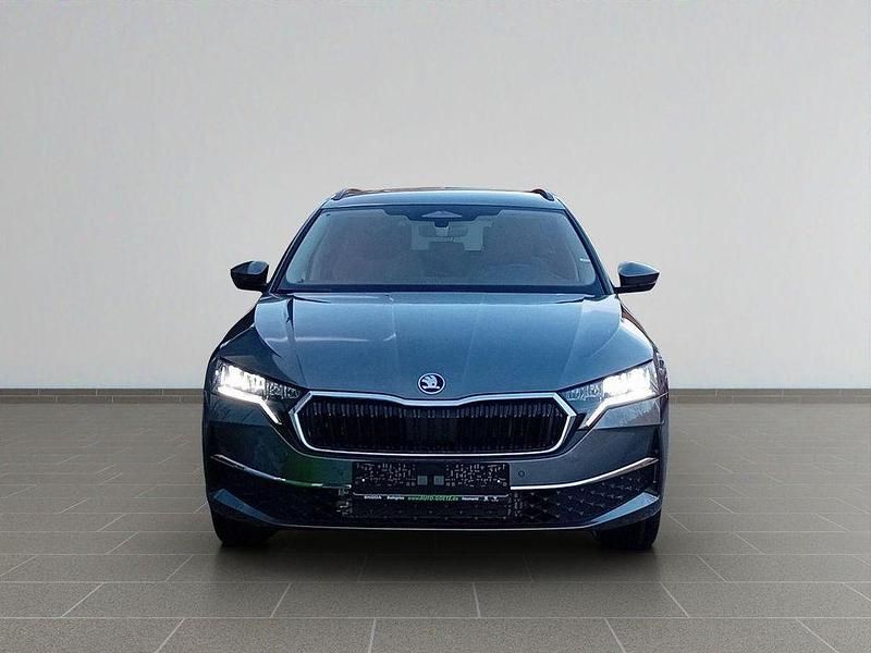 Neu Skoda Octavia 150 PS (110 kW) 2025 Graphitegrau metallic Kombi