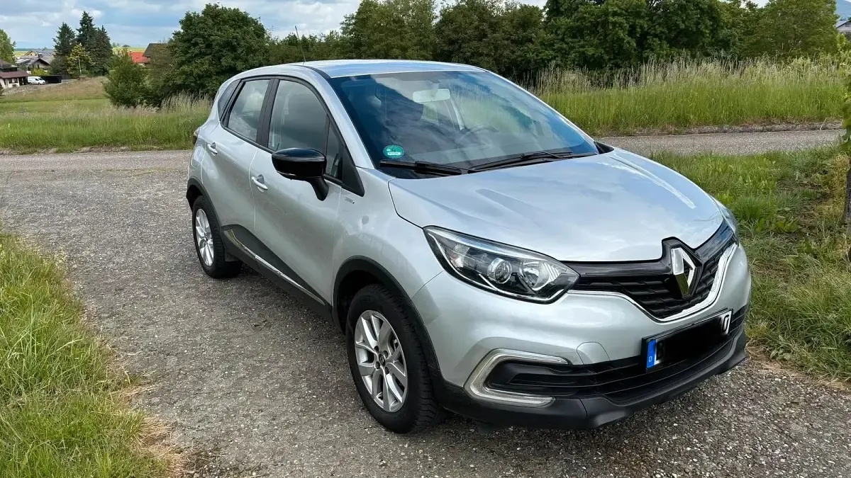Begagnad Renault Captur LIMITED 90 HK (66 kW) 2019 Silver SUV