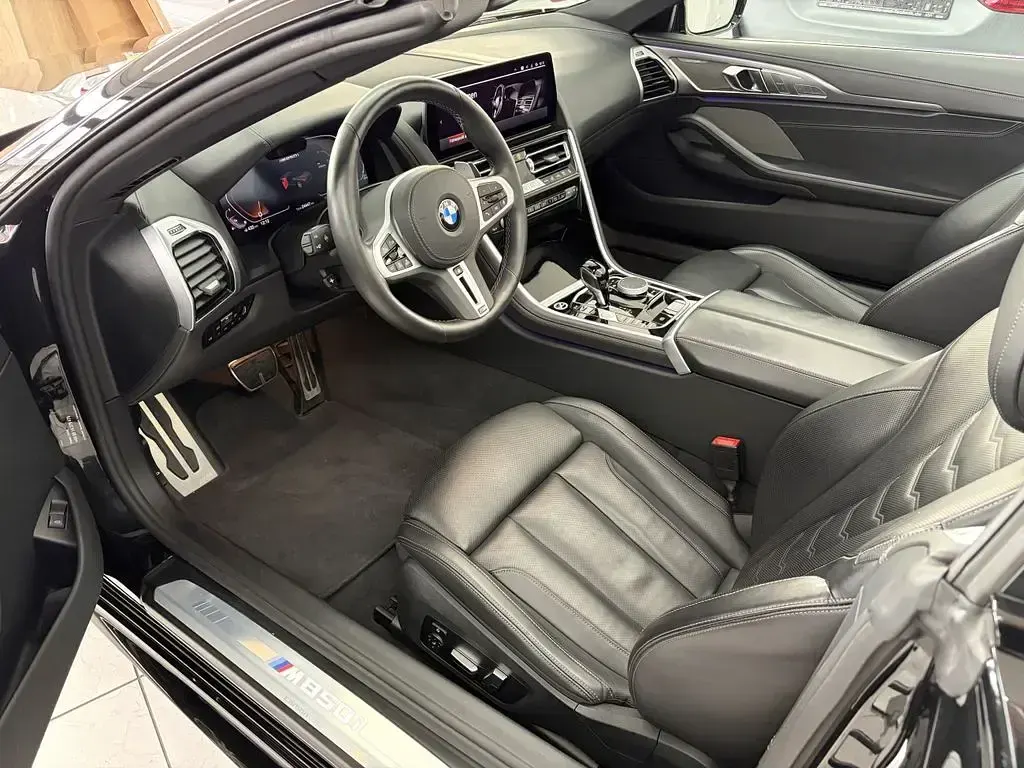 Gebraucht BMW M850 Performance 530 PS (389 kW) 2025 Black sapphire Coupé