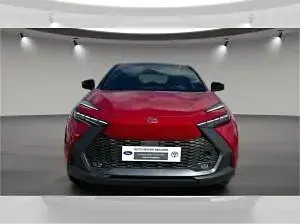 Neu Toyota C-HR 98 PS (72 kW) 2026 Schwarz (emotional red 2 (3u5)/ black (202)) SUV