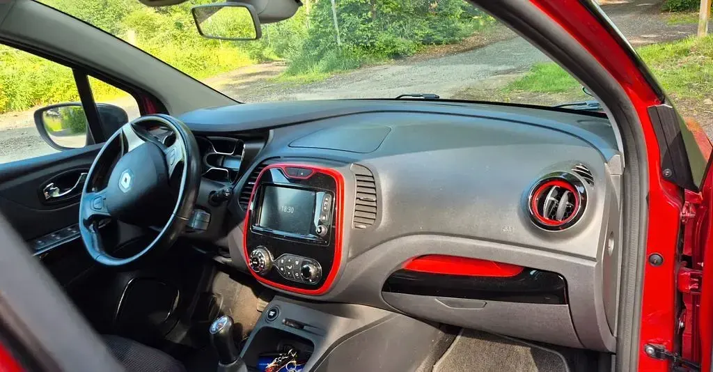 Gebraucht Renault Captur XMOD 90 PS (66 kW) 2016 Rot SUV