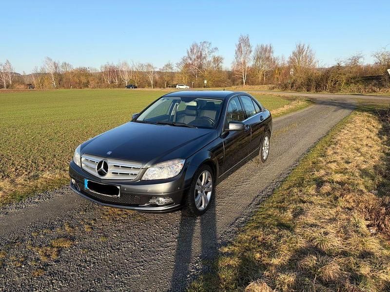 Gebraucht Mercedes C180 Avantgarde 156 PS (114 kW) 2010 Grau Limousine