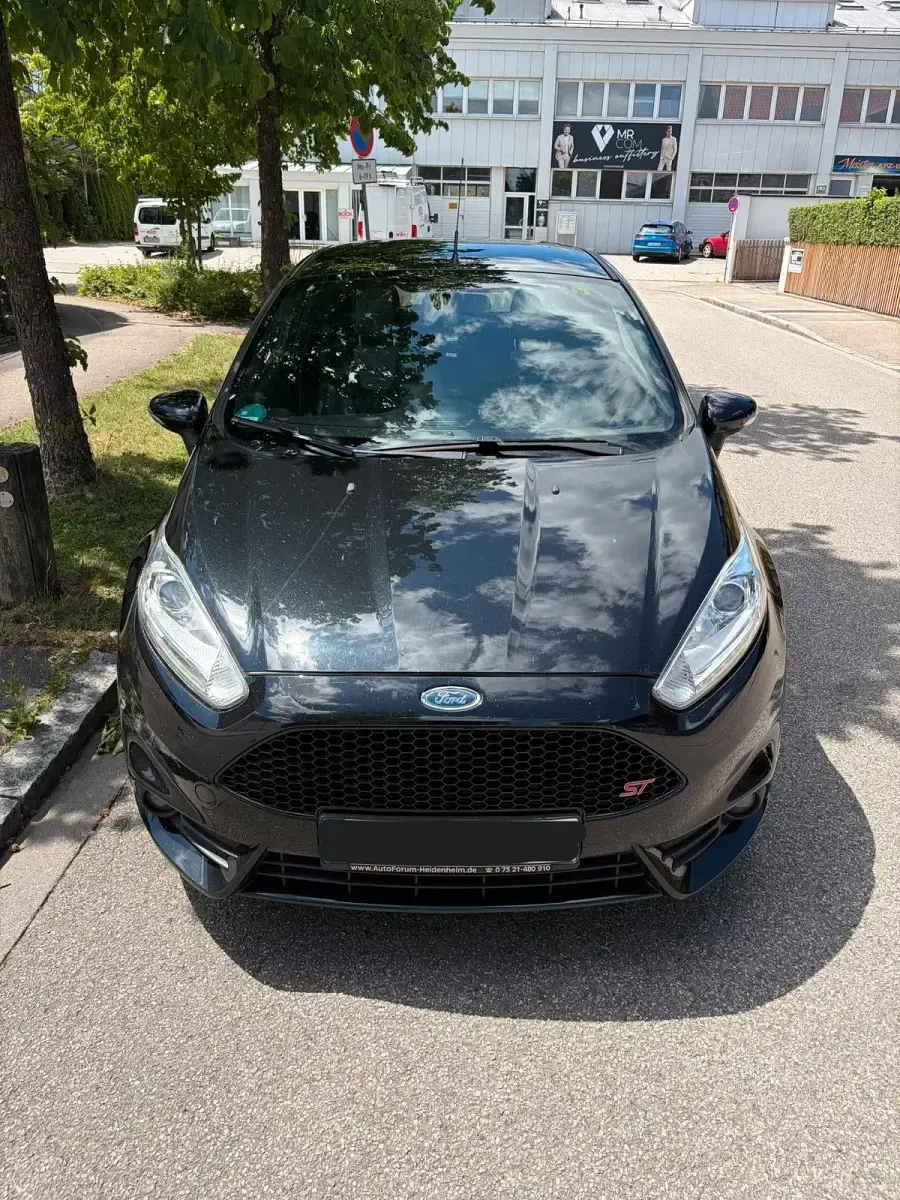 Gebraucht Ford Fiesta ST 182 PS (133 kW) 2013 Schwarz Limousine