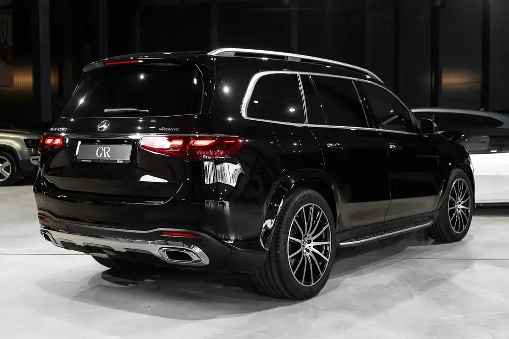 Second-hand Mercedes GLS450 367 CP (269 kW) 2025 Negru SUV