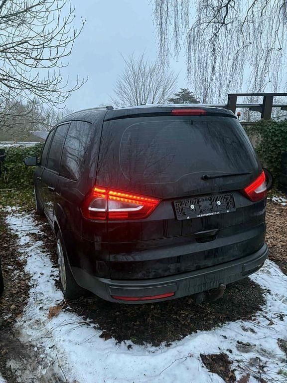 Gebraucht Ford Galaxy Trend 140 PS (102 kW) 2010 Schwarz Van / Kleinbus