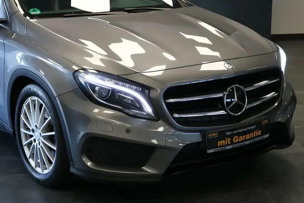 Gebraucht Mercedes GLA220 AMG line 170 PS (125 kW) 2015 Grau SUV