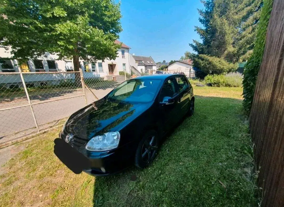 Używany VW Golf V Edition 80 KM (58 kW) 2007 Czarny Sedan/Limuzyna