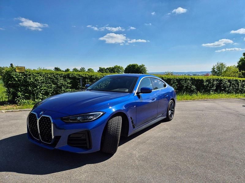 Blau Gebraucht 2022 BMW 420 Coupé | 44.900 € (Teuer) - Bild 1/4