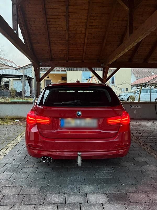 Gebraucht BMW 320 190 PS (139 kW) 2015 Rot Kombi