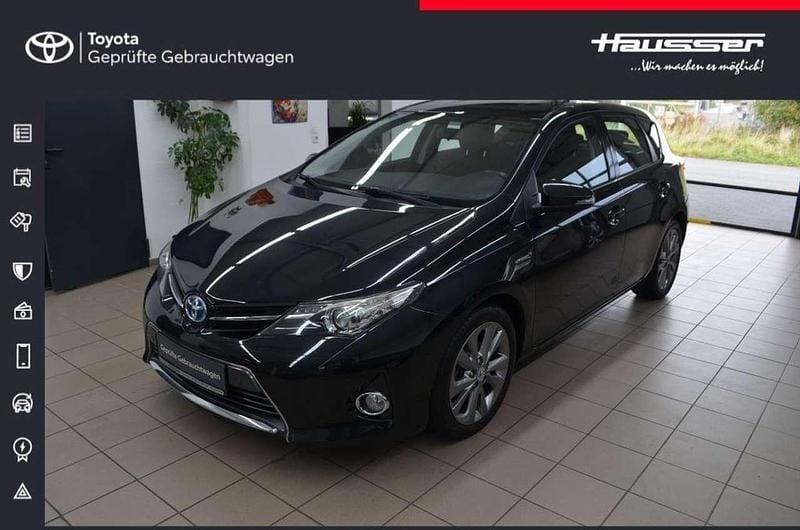Mysticschwarz mica Gebraucht 2013 Toyota Auris Hybrid Edition Limousine | 9.540 € (Fairer Preis) - Bild 1/4