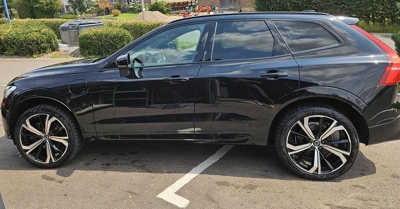 Schwarz Gebraucht 2022 Volvo XC60 R-Design SUV | 38.000 € - Bild 1/4