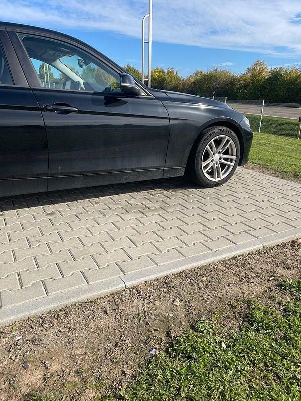 Gebraucht BMW 316 136 PS (100 kW) 2015 Schwarz Kombi