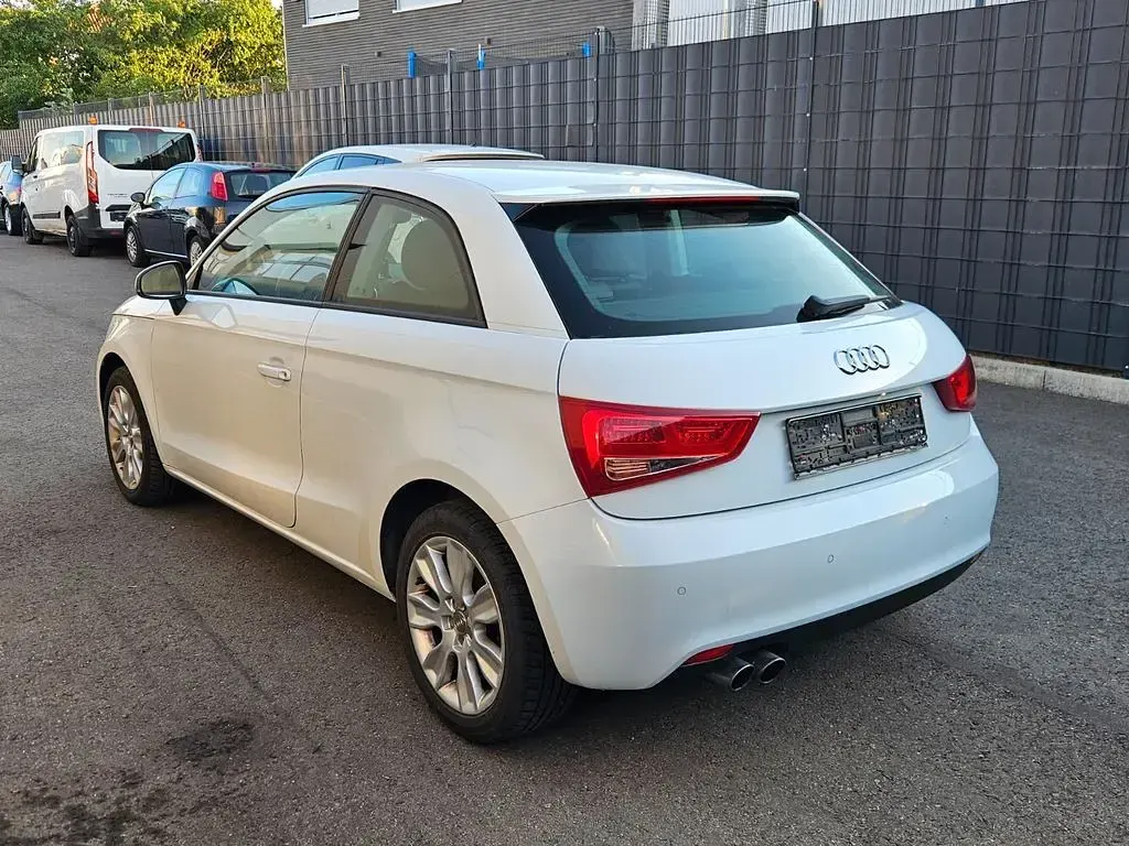 Gebraucht Audi A1 Ambition 140 PS (102 kW) 2014 Weiß Kleinwagen