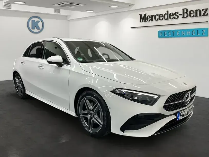 Gebraucht Mercedes A200 AMG 222 PS (163 kW) 2025 Weiß Limousine
