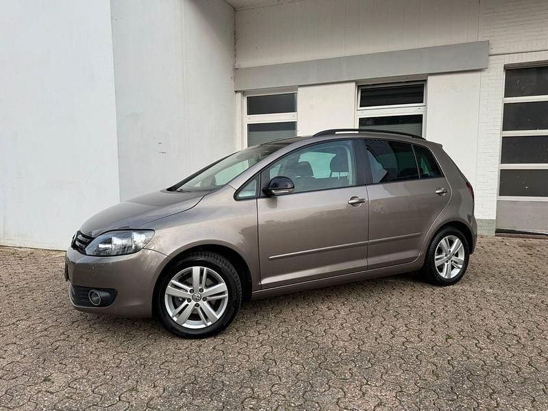 Gebraucht VW Golf Plus Cross Match 105 PS (77 kW) 2012 Braun Van / Kleinbus