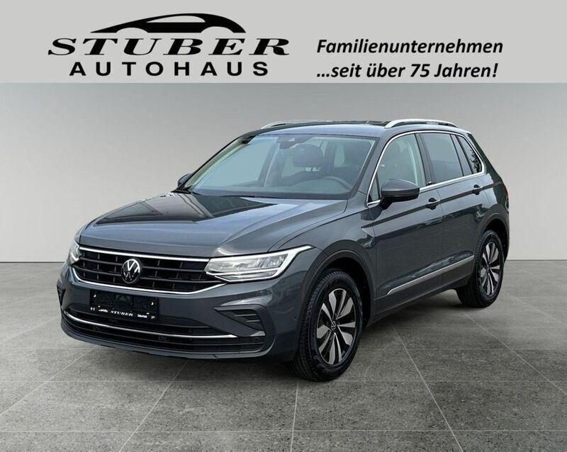 Delfingrau metallic Gebraucht 2024 VW Tiguan Move SUV | 33.990 € (Fairer Preis) - Bild 1/4