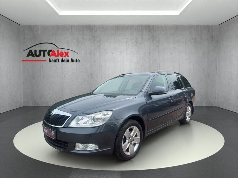 Anthracite grey metallic Gebraucht 2010 Skoda Octavia Elegance Kombi | 6.900 € (Fairer Preis) - Bild 1/4