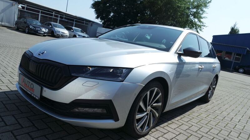 Brilliantsilber metallic Gebraucht 2021 Skoda Octavia First Edition Kombi | 15.990 € (Fairer Preis) - Bild 1/4