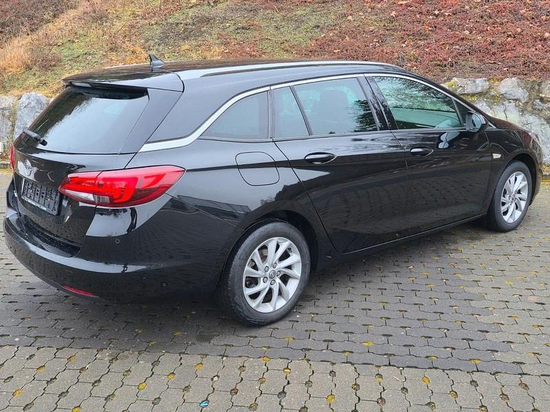 Gebraucht Opel Astra 131 PS (96 kW) 2020 Schwarz Kombi