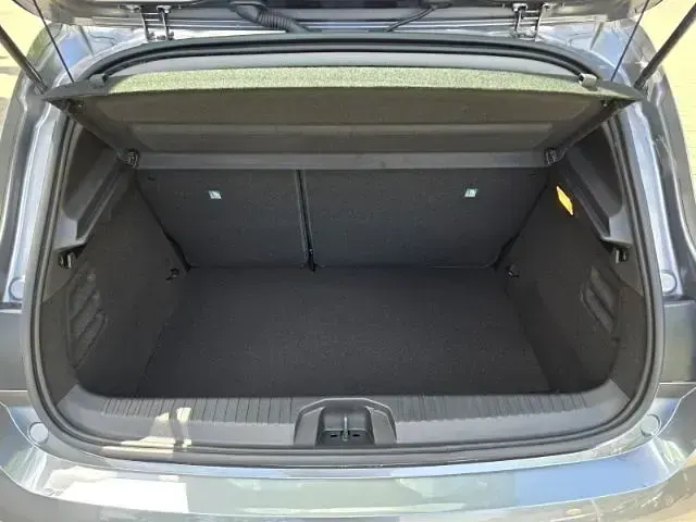 Gebraucht Renault Clio V Evolution 143 PS (105 kW) 2024 Grau Limousine
