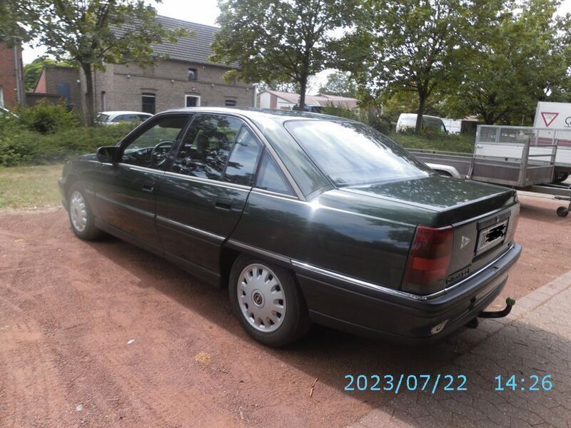 Gebraucht Opel Omega 116 PS (85 kW) 1991 Grün Limousine