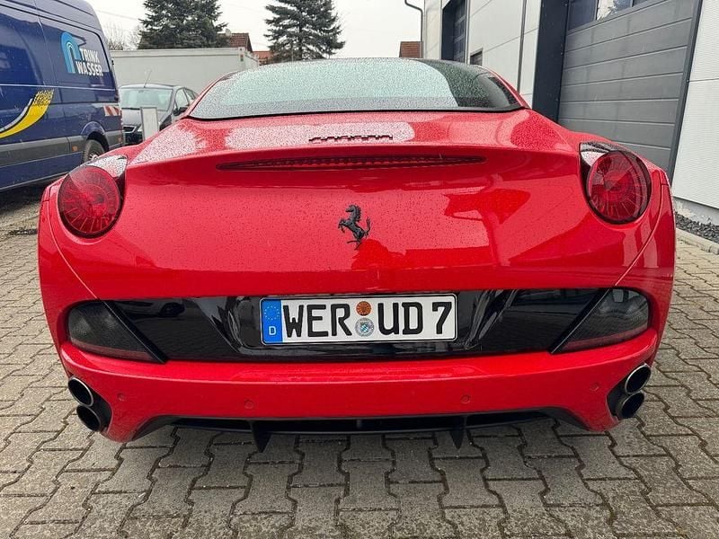 Gebraucht Ferrari California 460 PS (338 kW) 2010 Rot Cabrio